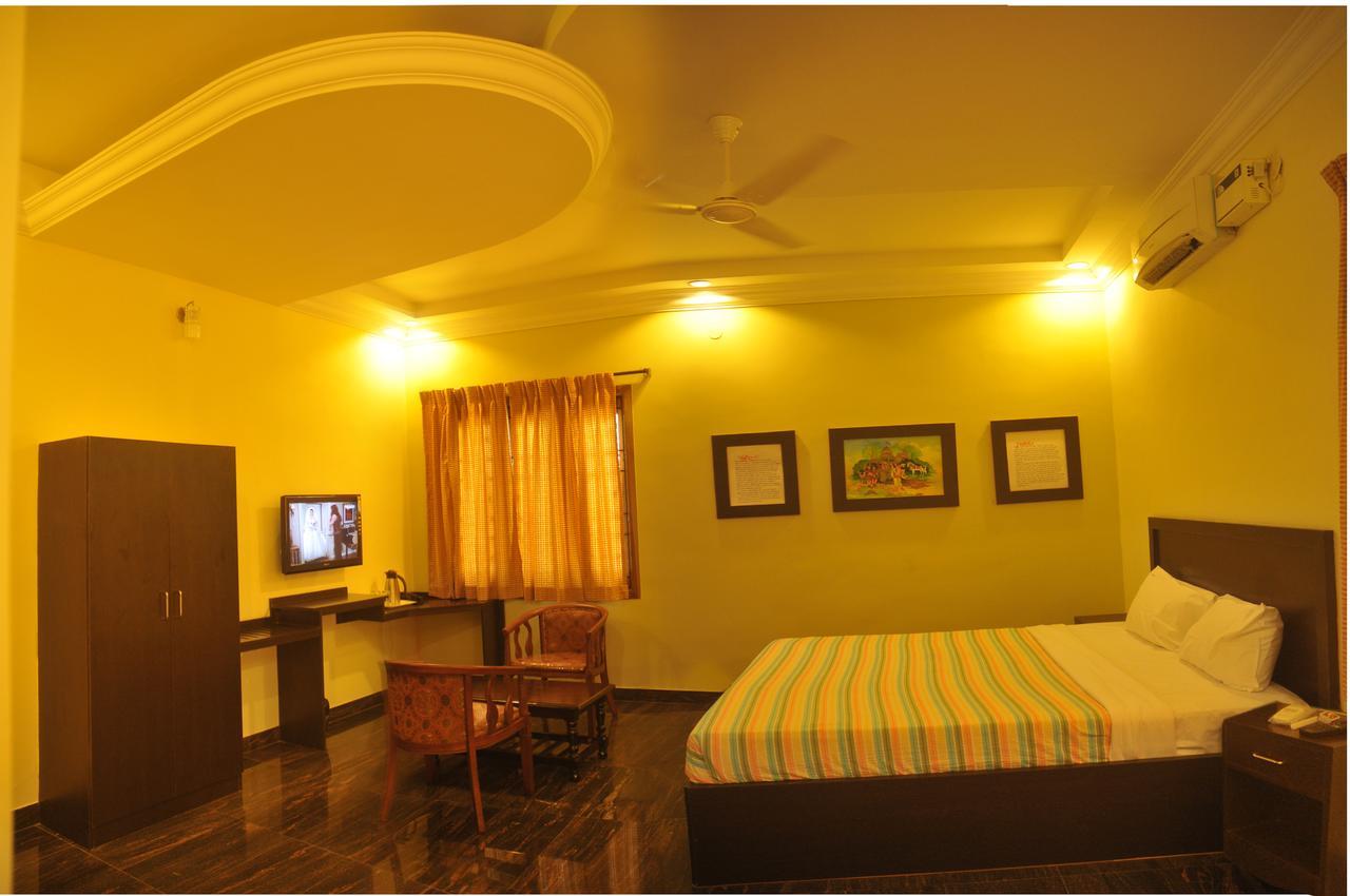 Oyo 7355 Covinille Bed & Breakfast Madurai Ngoại thất bức ảnh