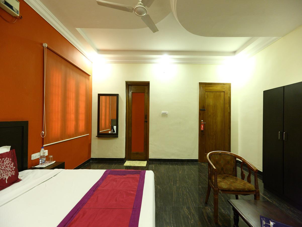 Oyo 7355 Covinille Bed & Breakfast Madurai Ngoại thất bức ảnh